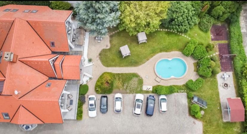 Hotel Clariss Balatonalmádi Kültér fotó