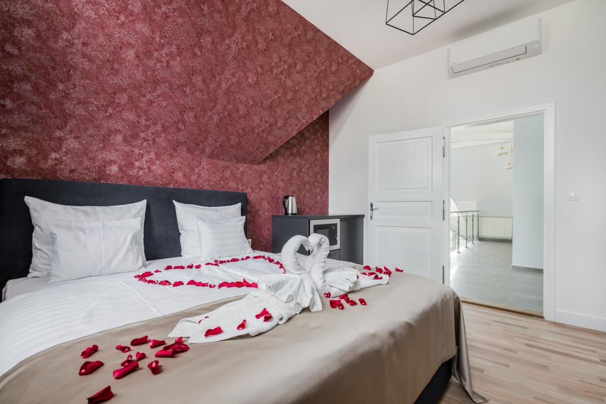 Hotel Clariss Balatonalmádi Szoba fotó